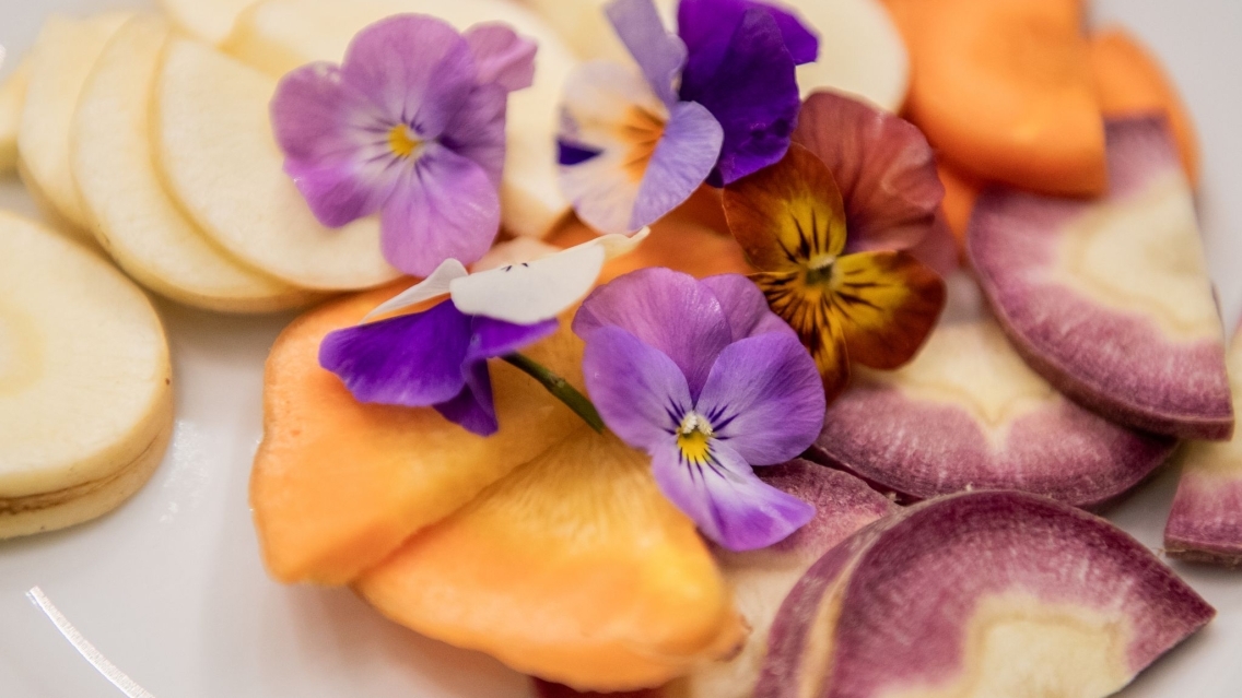 Image for Hübsche Deko mit Geschmack: essbare Blüten