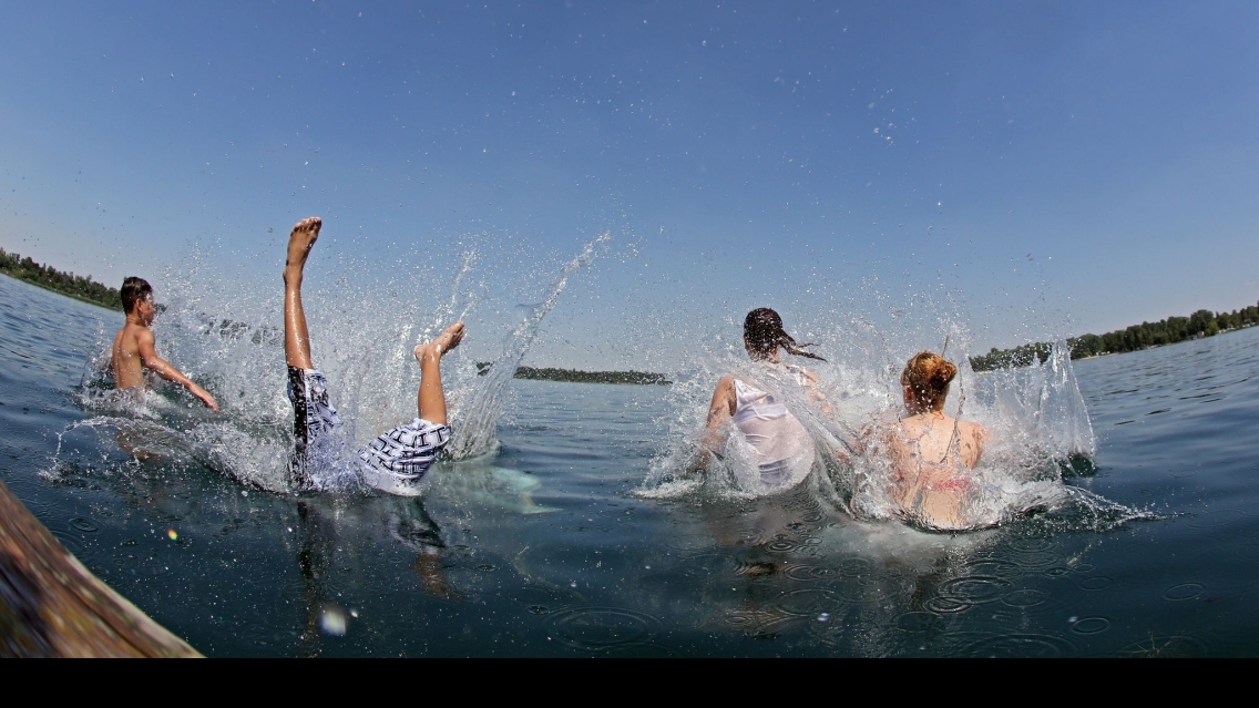 Image for Wasserqualität: Worauf vor dem Sprung in den See achten?